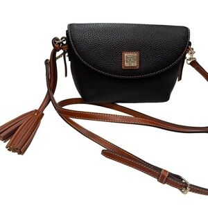 Dooney & Bourke Wexler Navy Pebbled Leather Crossbody Saddle Bag  PRISTINE!
